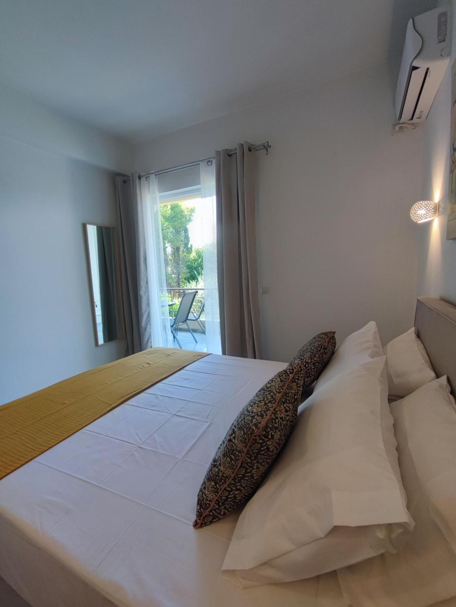 Coritos Holiday Apartments Контокали Экстерьер фото